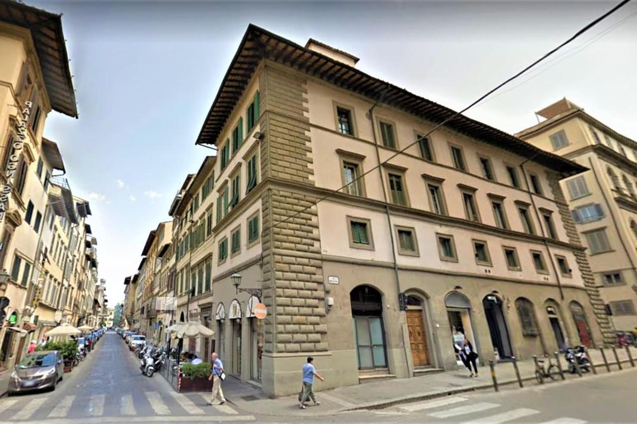 Historic Center Apartment - Next To The River, All Attractions - By Likehomeフィレンツェ エクステリア 写真